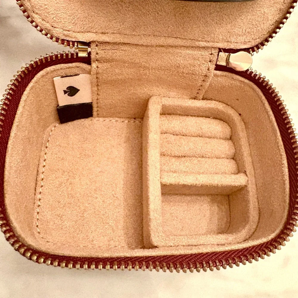 Kate Spade Odette Glitter Jewelry Holder‎ in Black Cherry